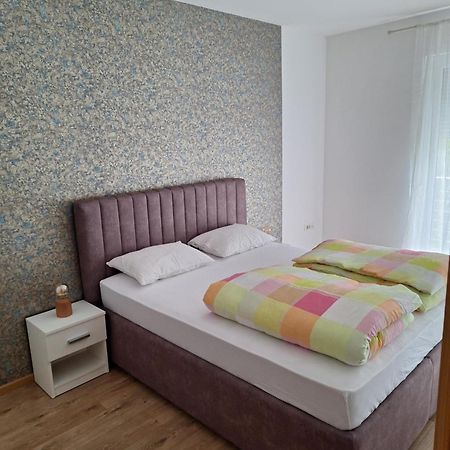 מוסטר Apartment Enjoy Free Private Parking מראה חיצוני תמונה