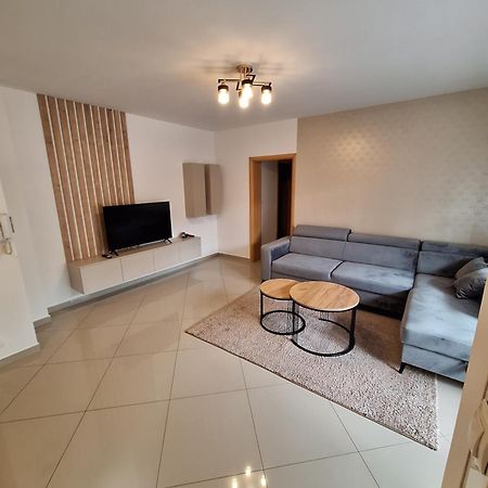 מוסטר Apartment Enjoy Free Private Parking מראה חיצוני תמונה