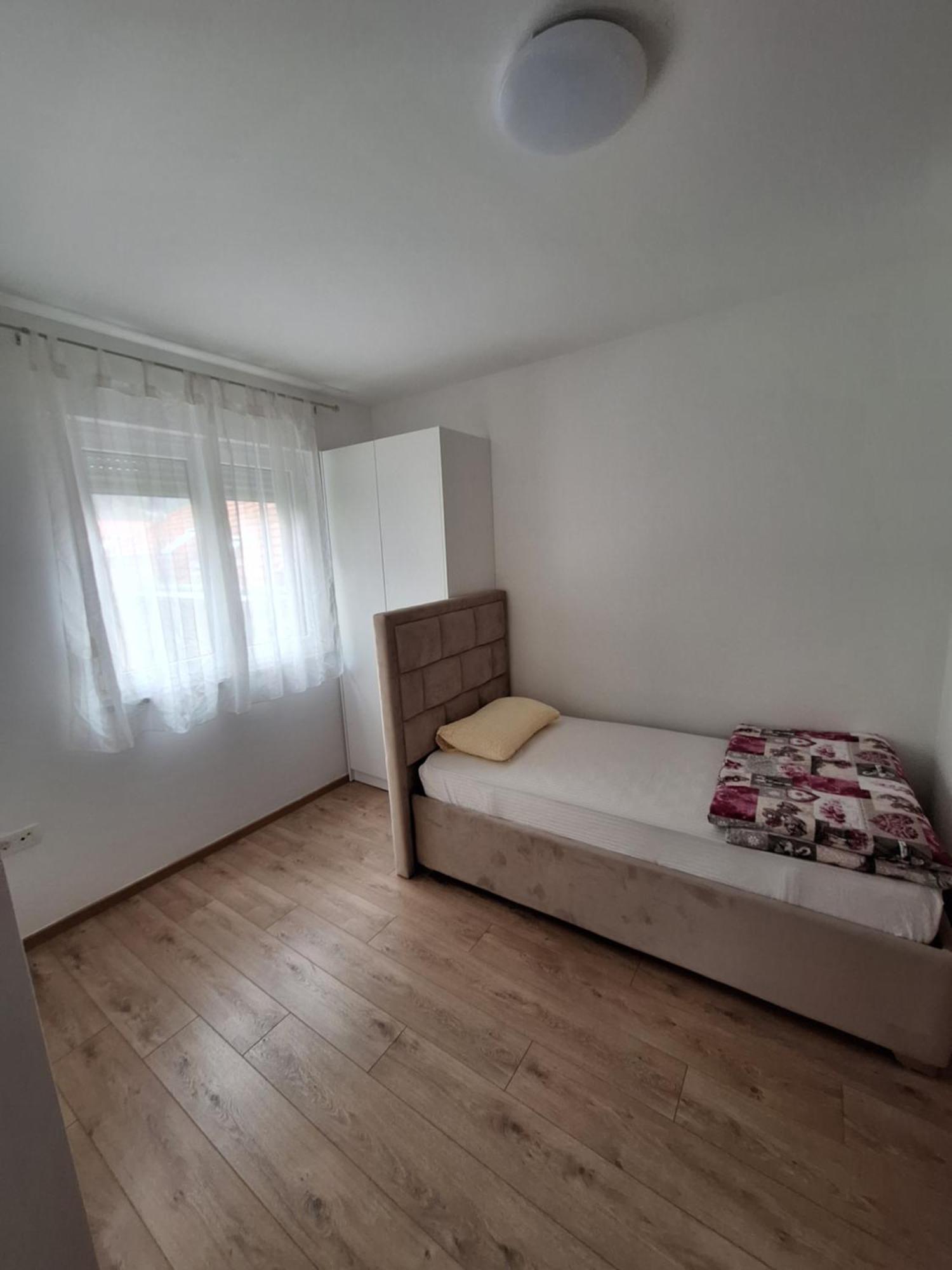 מוסטר Apartment Enjoy Free Private Parking מראה חיצוני תמונה