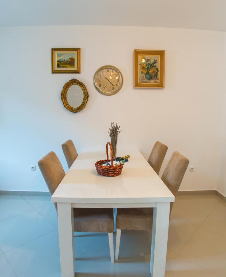 מוסטר Apartment Enjoy Free Private Parking מראה חיצוני תמונה