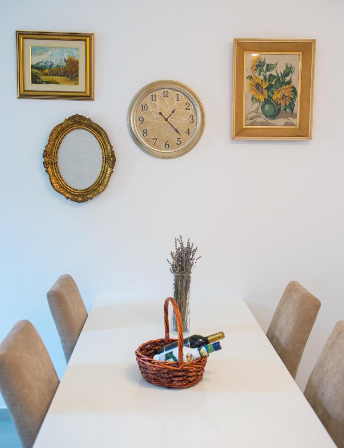מוסטר Apartment Enjoy Free Private Parking מראה חיצוני תמונה